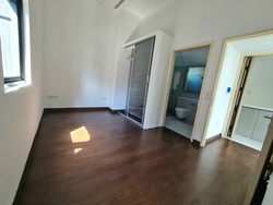 M5 (D10), Apartment #490854111